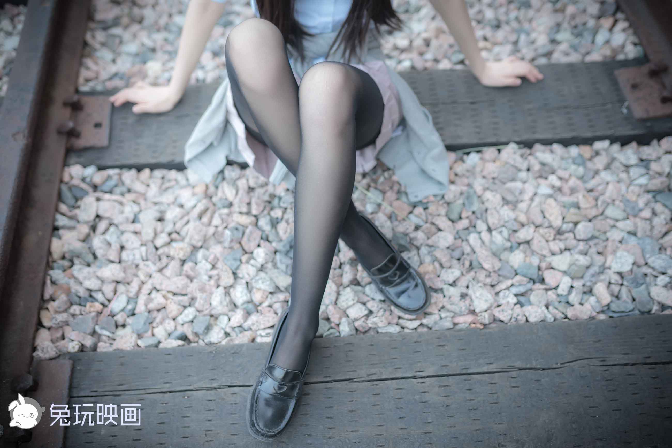 [兔玩映画]B83.006铁轨旁的小细腿插图2